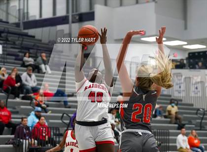 Thumbnail 2 in Columbus East vs. Bolingbrook (Sneakers for Santa Shootout) photogallery.