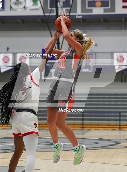 Thumbnail 3 in Columbus East vs. Bolingbrook (Sneakers for Santa Shootout) photogallery.