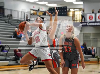 Thumbnail 1 in Columbus East vs. Bolingbrook (Sneakers for Santa Shootout) photogallery.