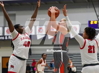 Thumbnail 2 in Columbus East vs. Bolingbrook (Sneakers for Santa Shootout) photogallery.