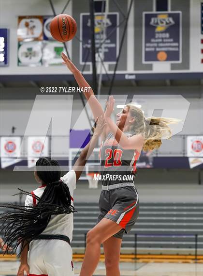 Thumbnail 2 in Columbus East vs. Bolingbrook (Sneakers for Santa Shootout) photogallery.