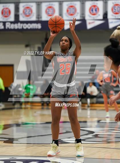 Thumbnail 2 in Columbus East vs. Bolingbrook (Sneakers for Santa Shootout) photogallery.