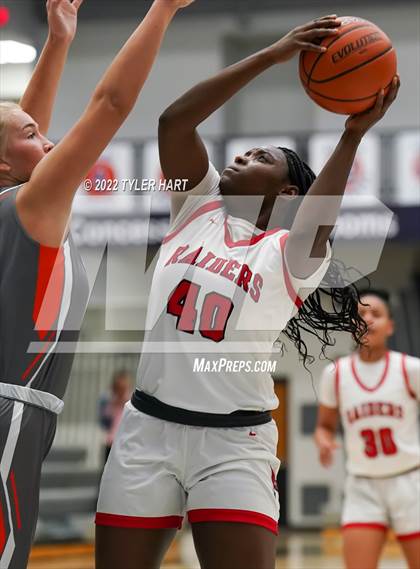 Thumbnail 1 in Columbus East vs. Bolingbrook (Sneakers for Santa Shootout) photogallery.