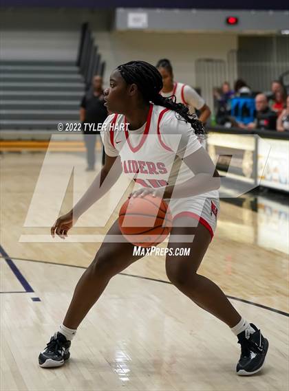 Thumbnail 3 in Columbus East vs. Bolingbrook (Sneakers for Santa Shootout) photogallery.