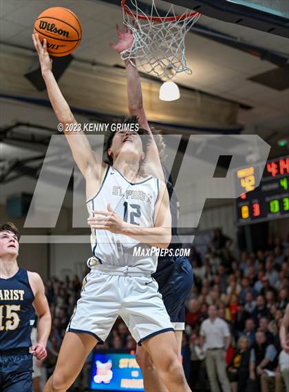 Thumbnail 2 in Marist @ St. Pius X Catholic photogallery.