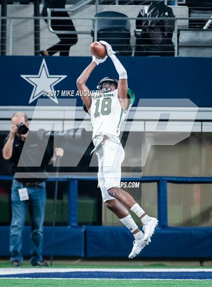 Thumbnail 2 in Lake Ridge vs. Highland Park (UIL 5A DI Quarterfinal Playoff) photogallery.