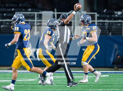 Thumbnail 2 in Lake Ridge vs. Highland Park (UIL 5A DI Quarterfinal Playoff) photogallery.