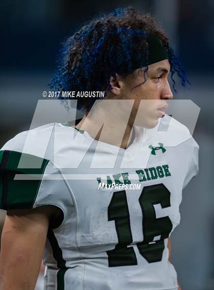 Thumbnail 1 in Lake Ridge vs. Highland Park (UIL 5A DI Quarterfinal Playoff) photogallery.