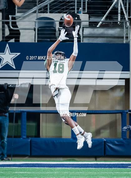 Thumbnail 1 in Lake Ridge vs. Highland Park (UIL 5A DI Quarterfinal Playoff) photogallery.