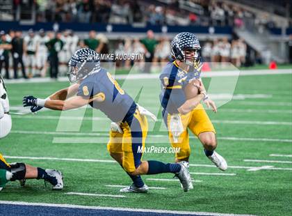 Thumbnail 2 in Lake Ridge vs. Highland Park (UIL 5A DI Quarterfinal Playoff) photogallery.