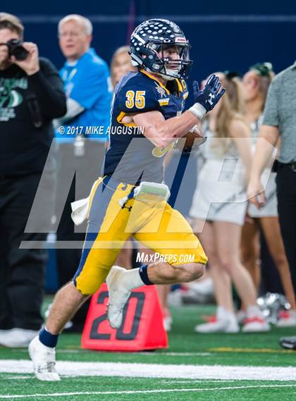 Thumbnail 3 in Lake Ridge vs. Highland Park (UIL 5A DI Quarterfinal Playoff) photogallery.