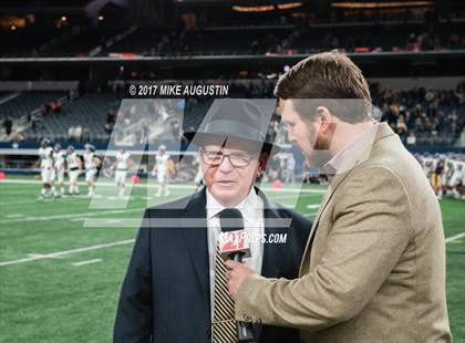 Thumbnail 1 in Lake Ridge vs. Highland Park (UIL 5A DI Quarterfinal Playoff) photogallery.