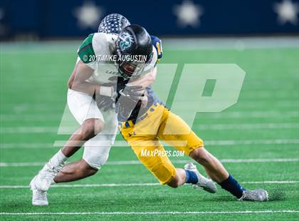 Thumbnail 3 in Lake Ridge vs. Highland Park (UIL 5A DI Quarterfinal Playoff) photogallery.
