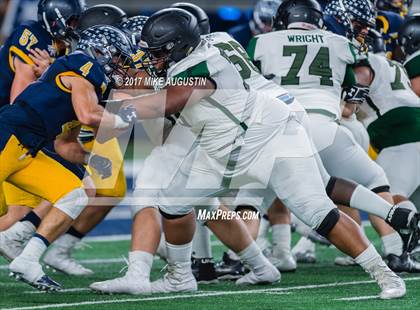 Thumbnail 1 in Lake Ridge vs. Highland Park (UIL 5A DI Quarterfinal Playoff) photogallery.