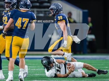 Thumbnail 2 in Lake Ridge vs. Highland Park (UIL 5A DI Quarterfinal Playoff) photogallery.
