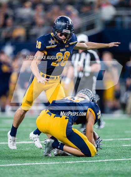 Thumbnail 2 in Lake Ridge vs. Highland Park (UIL 5A DI Quarterfinal Playoff) photogallery.
