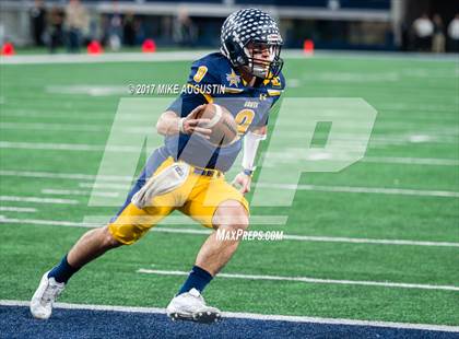 Thumbnail 2 in Lake Ridge vs. Highland Park (UIL 5A DI Quarterfinal Playoff) photogallery.