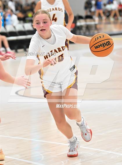 Thumbnail 1 in Phoenix Country Day vs. Windsor (Section 7) photogallery.
