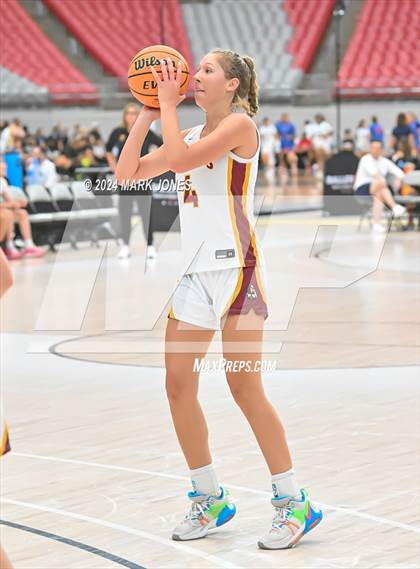 Thumbnail 2 in Phoenix Country Day vs. Windsor (Section 7) photogallery.