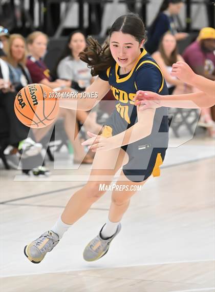 Thumbnail 2 in Phoenix Country Day vs. Windsor (Section 7) photogallery.