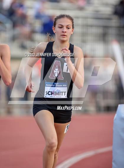 Thumbnail 2 in Kentucky Dream Mile photogallery.
