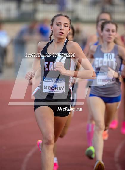 Thumbnail 1 in Kentucky Dream Mile photogallery.