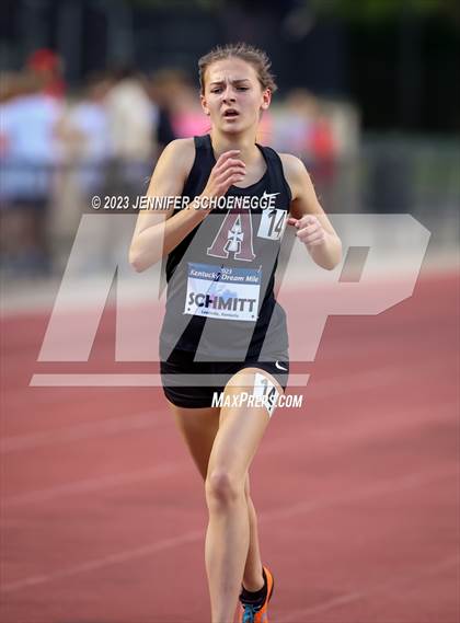Thumbnail 3 in Kentucky Dream Mile photogallery.