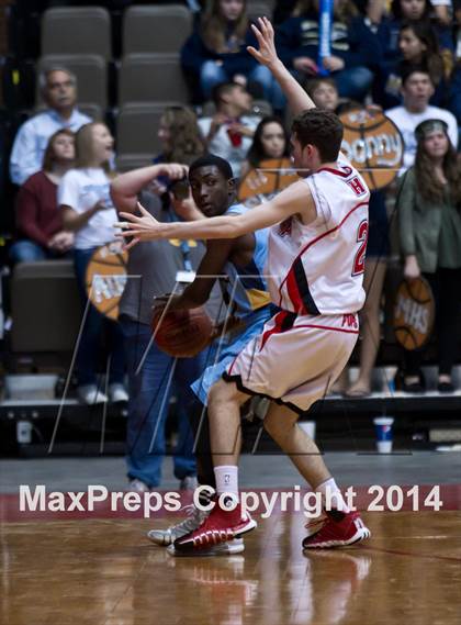 Thumbnail 2 in Hanford vs Monache (CIF CS D2 Final) photogallery.