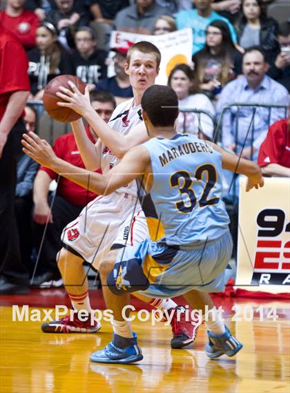 Thumbnail 2 in Hanford vs Monache (CIF CS D2 Final) photogallery.
