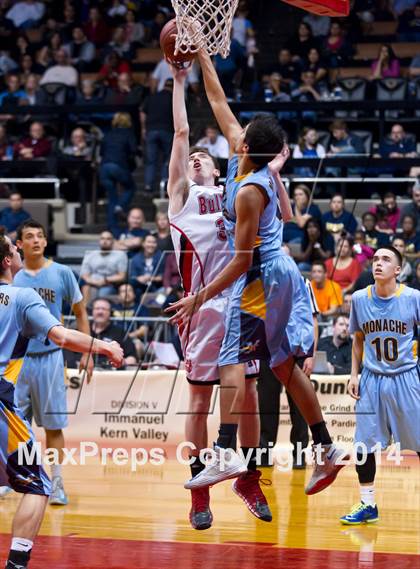 Thumbnail 1 in Hanford vs Monache (CIF CS D2 Final) photogallery.