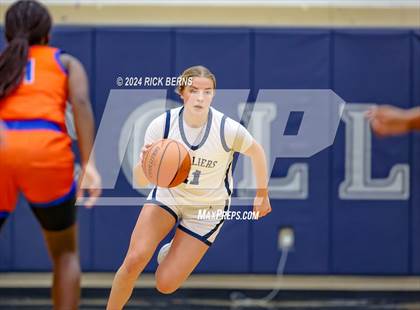 Thumbnail 1 in Grand Oaks vs College Park photogallery.