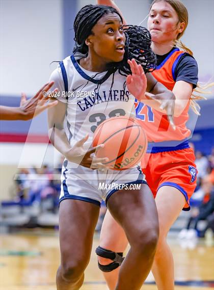 Thumbnail 3 in Grand Oaks vs College Park photogallery.