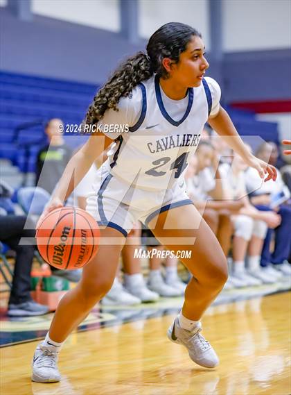 Thumbnail 3 in Grand Oaks vs College Park photogallery.