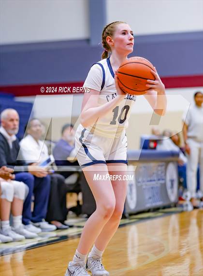Thumbnail 1 in Grand Oaks vs College Park photogallery.