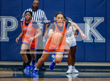 Thumbnail 3 in Grand Oaks vs College Park photogallery.