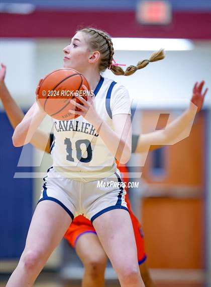 Thumbnail 1 in Grand Oaks vs College Park photogallery.