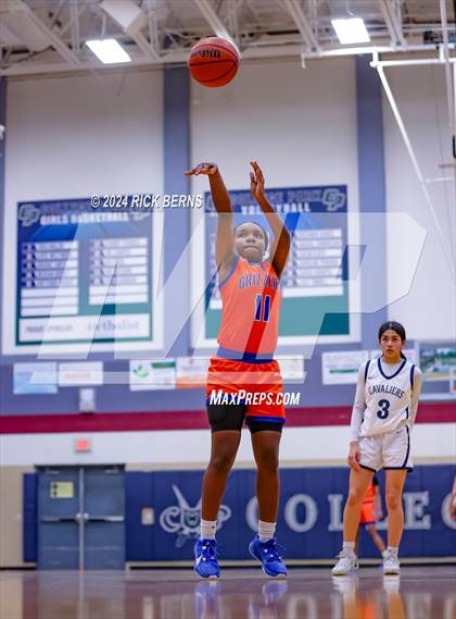 Thumbnail 3 in Grand Oaks vs College Park photogallery.