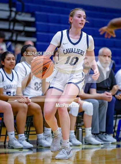 Thumbnail 1 in Grand Oaks vs College Park photogallery.