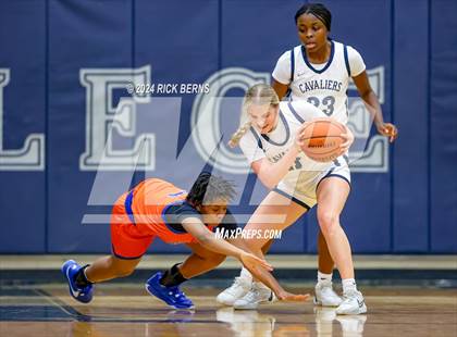 Thumbnail 3 in Grand Oaks vs College Park photogallery.