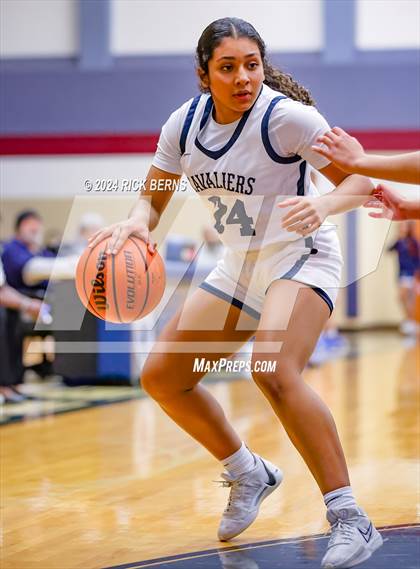 Thumbnail 1 in Grand Oaks vs College Park photogallery.