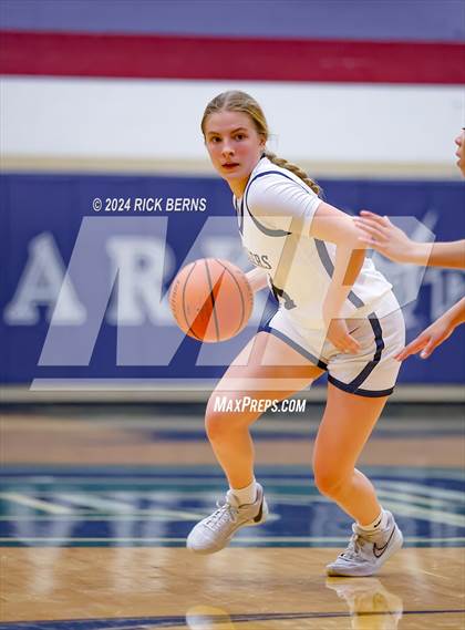 Thumbnail 2 in Grand Oaks vs College Park photogallery.