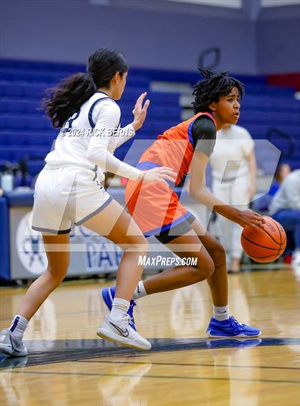Thumbnail 1 in Grand Oaks vs College Park photogallery.