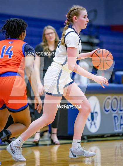 Thumbnail 1 in Grand Oaks vs College Park photogallery.