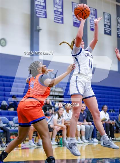 Thumbnail 2 in Grand Oaks vs College Park photogallery.