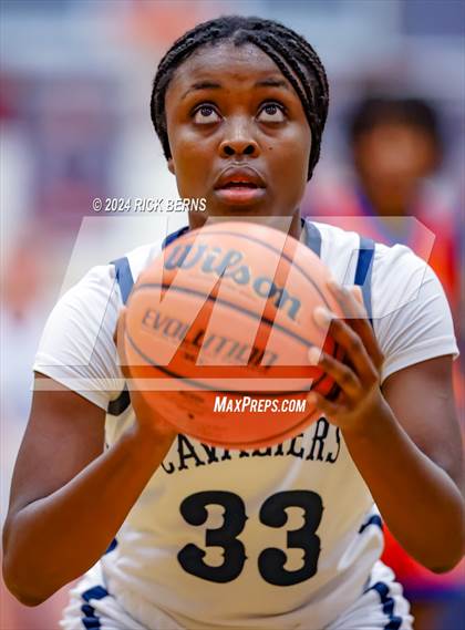 Thumbnail 3 in Grand Oaks vs College Park photogallery.
