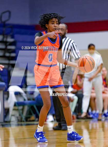 Thumbnail 2 in Grand Oaks vs College Park photogallery.