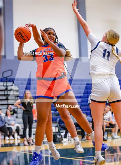 Thumbnail 2 in Grand Oaks vs College Park photogallery.