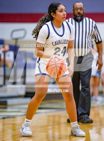 Thumbnail 3 in Grand Oaks vs College Park photogallery.