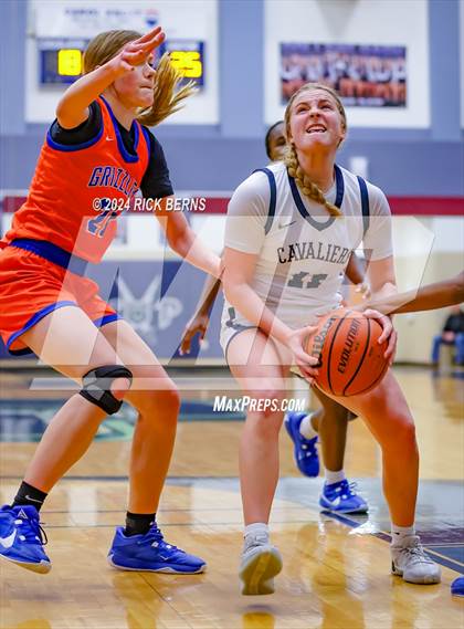 Thumbnail 1 in Grand Oaks vs College Park photogallery.