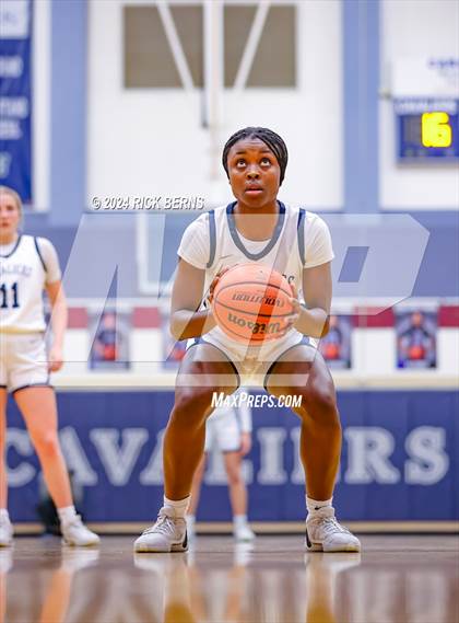 Thumbnail 1 in Grand Oaks vs College Park photogallery.